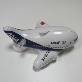 飛行機形ビニール玩具